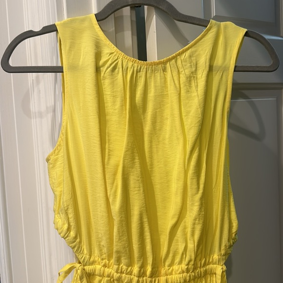 Yellow dress - with cutouts! - Picture 2 of 6